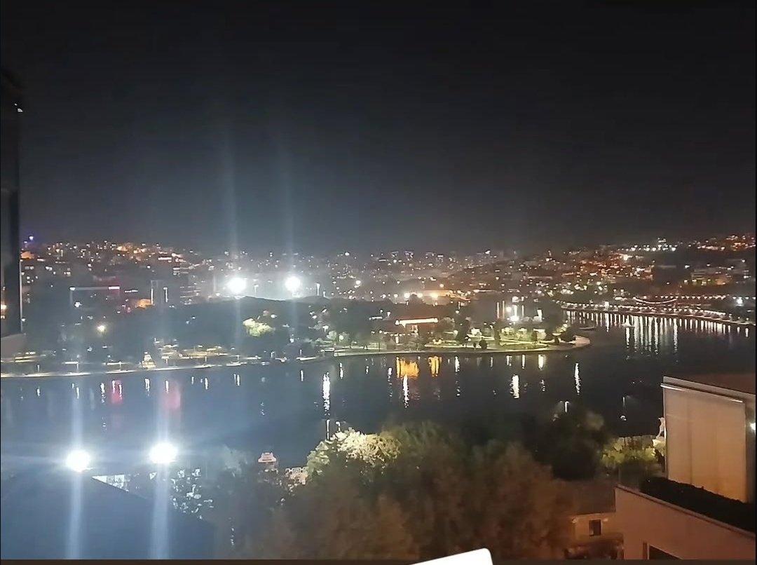 06_Atakizi's tweet photo. “Şehrin ışıkları suya, huzuru kalbe yansıyor…
İstanbul, gecenin en güzel halisin. 🌙✨
İyi geceler güzel şehir. ❤️
#İstanbul https://t.co/9p7nqIaBSl