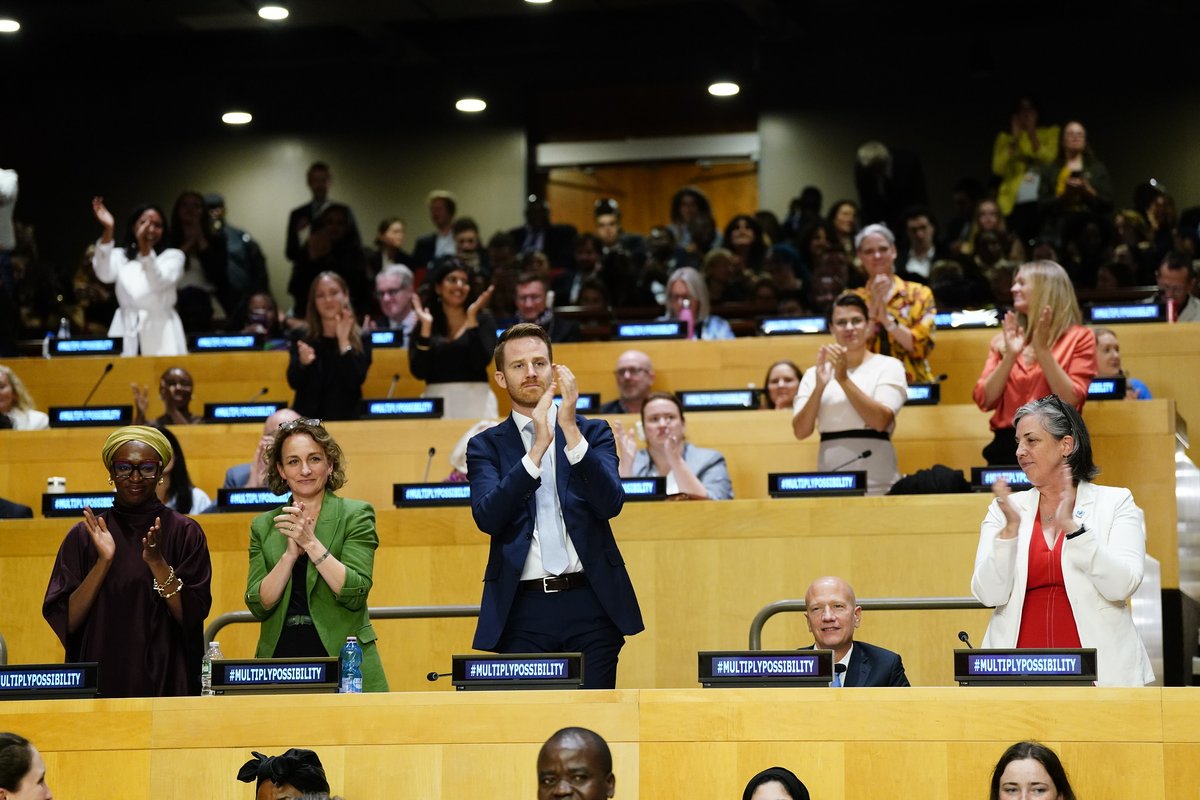 GPECEO's tweet photo. Yesterday, the #MultiplyPossibility campaign mobilized $3.5 billion for better education.

Co-hosted by Italy, Nigeria and @GPforEducation at #UNGA81, the high-level event announced $2.1 billion in confirmed and anticipated pledges from sovereign and private donors 🧵⏬ https://t.co/bNvEB750TB