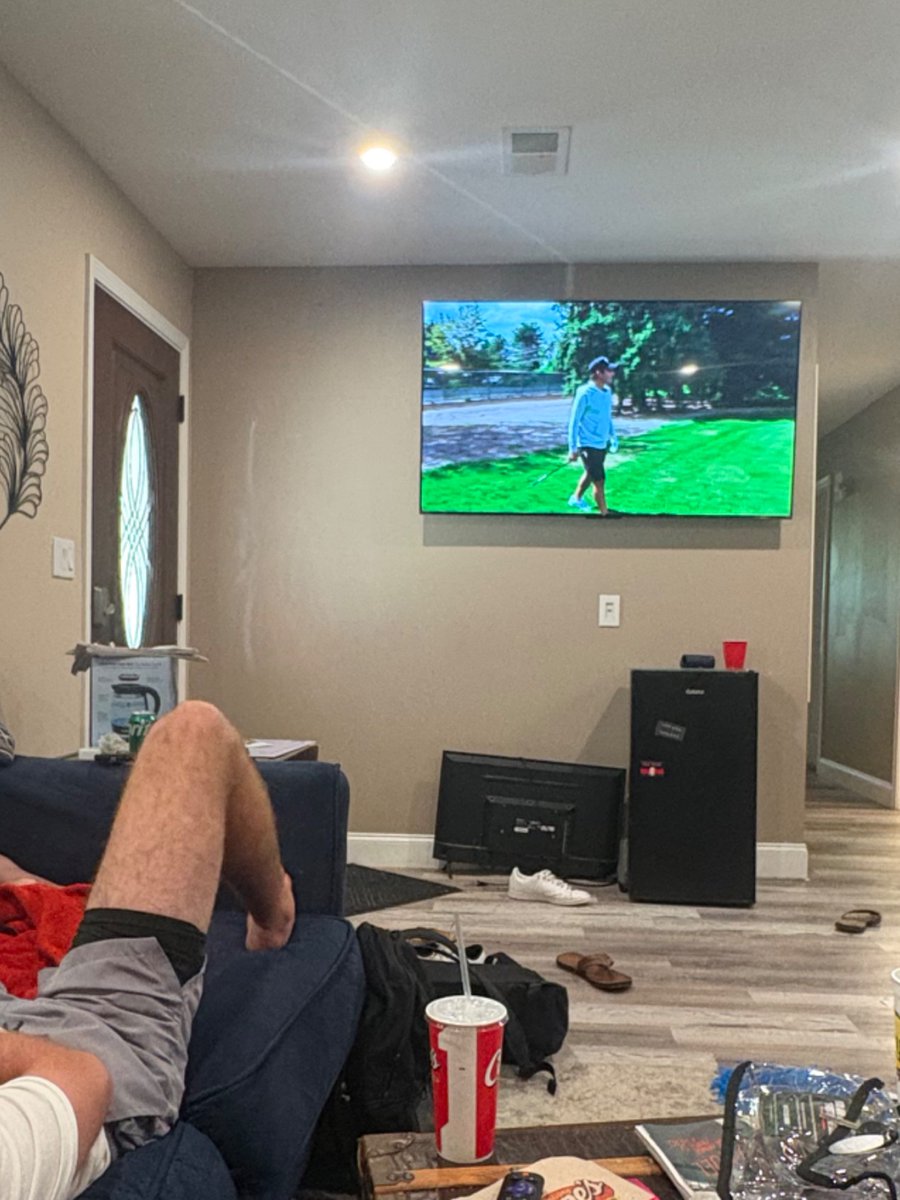 johnnybutsnifer's tweet photo. Get home and the roomate is watch SHORT GAME KING. Instead of the Presidents Cup. I’m going to explode. #nukethegame https://t.co/KWAt0H90zR