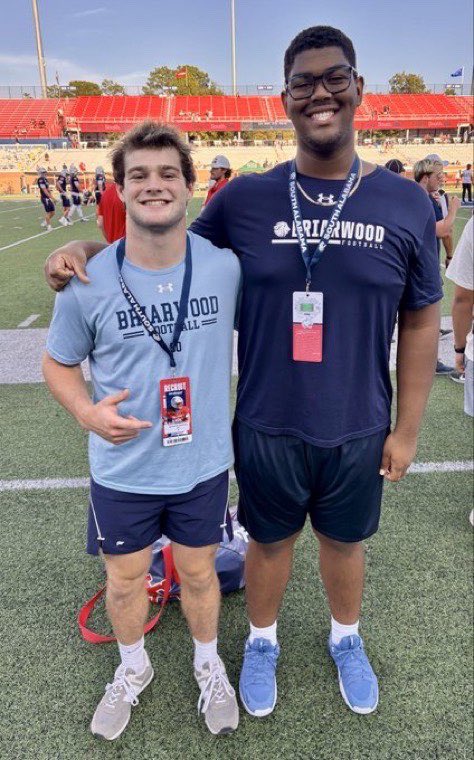 AdrianDerico1's tweet photo. Had a great time at South Alabama! Great time talking with the coaches and building relations! #GoJags

@mwforester @BriarwoodFTBLL 

@HallTechSports1 @warren_rowan @Stan1HoustonAlt @MrWayneJohnson @DexPreps @CoachBryantRoss @amburkett64 @Trew30_ https://t.co/WK4sFEdQf7
