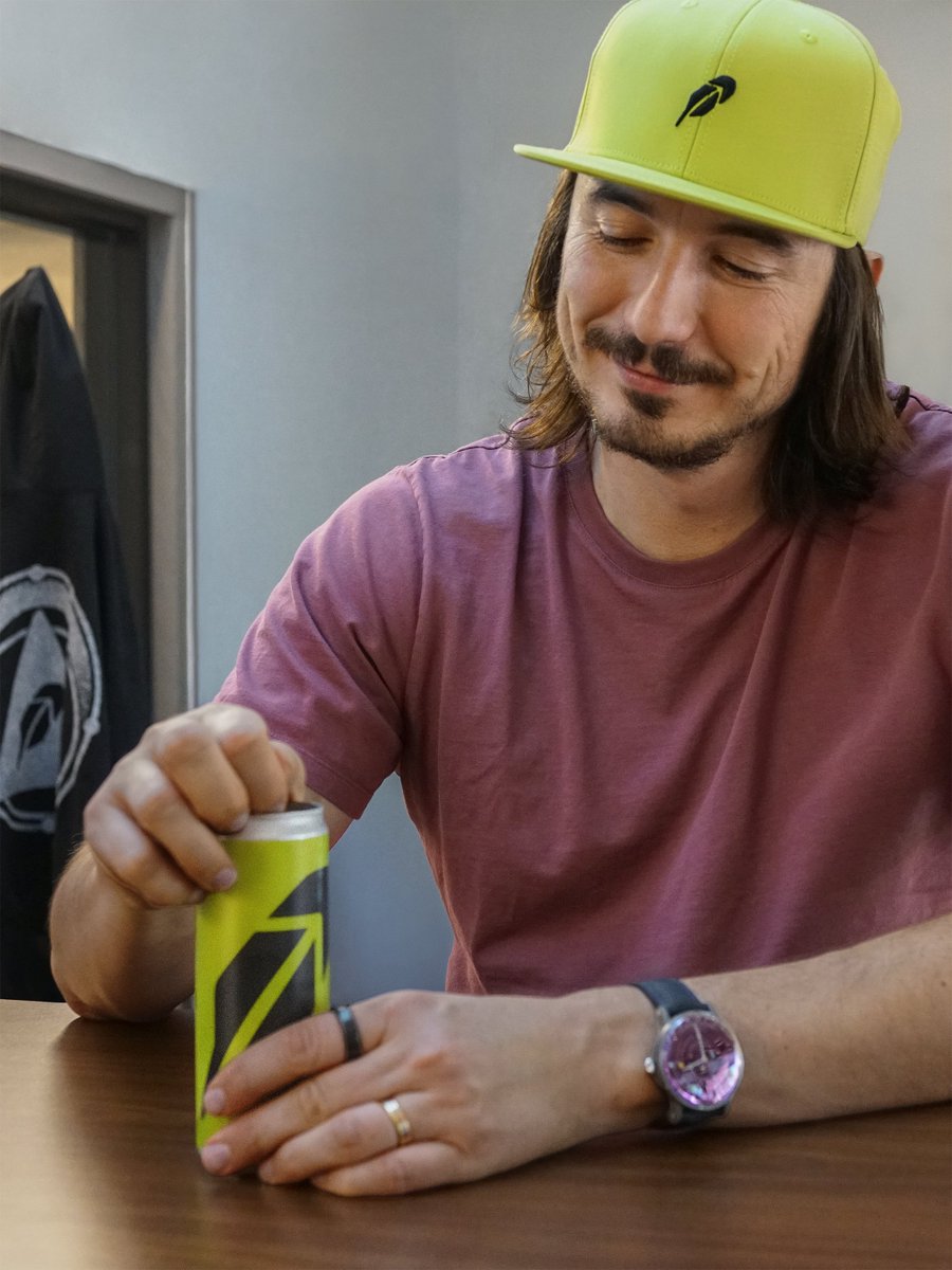 vladtenev's tweet photo. Pack light for HOOD Summit. https://t.co/CbS5oJ2URI