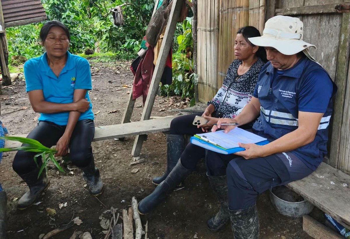 AgrocalidadZ2's tweet photo. 📍| #AgrocalidadEnTerritorio

Realizamos el control posregistro a operadores de café de la Asociación Way Llakuri, registrados con polígonos en el Sistema GUíA. 

#ProtegemosElAgroEcuatoriano 💪🏼 https://t.co/uBcuOYBvQa
