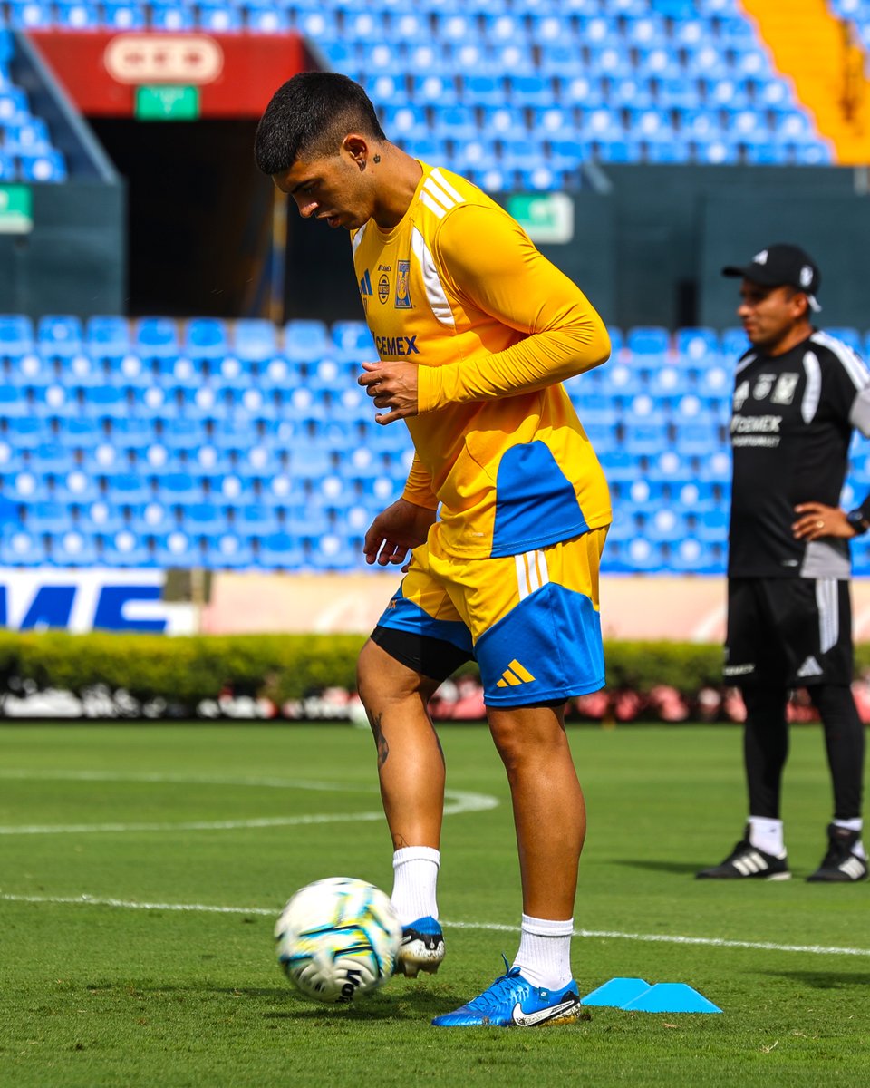 TigresOficial's tweet photo. 🗣️ ¡Toco y me convierto en opción! 👟⚽️ https://t.co/SUNkJbbUbu