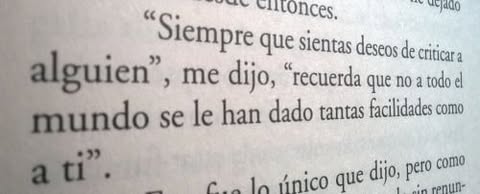 literlandweb1's tweet photo. “Cuando sientas deseos de criticar a alguien […] recuerda que no todo el mundo ha tenido las mismas oportunidades que tú tuviste”.
"El gran Gatsby", Francis Scott Fitzgerald. https://t.co/ROqBqZg3L0