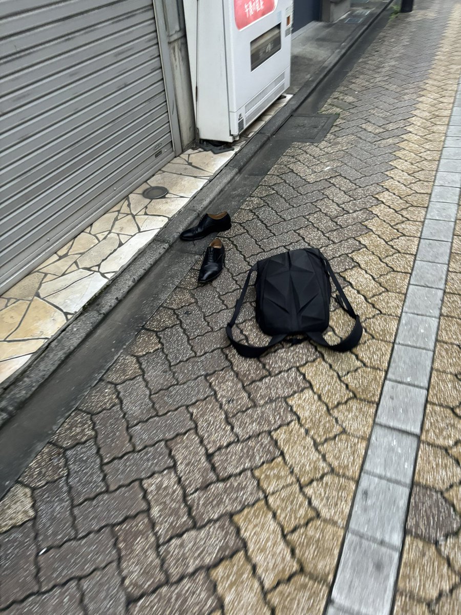 dmpbnmnrock's tweet photo. その場で消滅した？？ https://t.co/Uwho1tcFGH