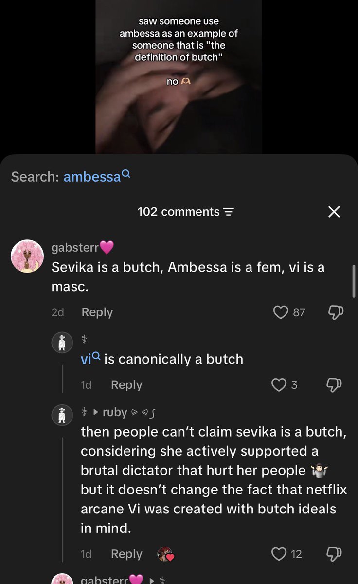 silkenprison's tweet photo. had me for a minute there 

vi = butch
sevika = not butch? 

yokay.. https://t.co/Vi0mgr9NsC