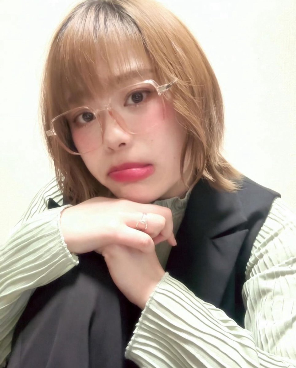 d4_shin_f4's tweet photo. 仕事終わった〜！みんなおはよ！
今日は暑かったぁ💦今日で自分の機械は終わりだから大掃除もしてめっちゃ忙しかった🫠
明日は別の機械になるけど定時で上がるために頑張らなきゃ！
今週ラスト！みんな最後まで頑張っていこう🔥
#今週ラストみんな頑張っていこう #推し見て頑張ろう https://t.co/RXNT4wMyQZ