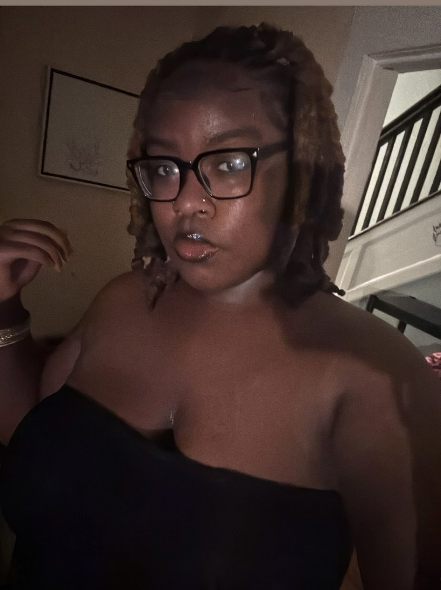sexyndnasty__'s tweet photo. Yea I agree🥰🥰 https://t.co/enzCVgJfZZ