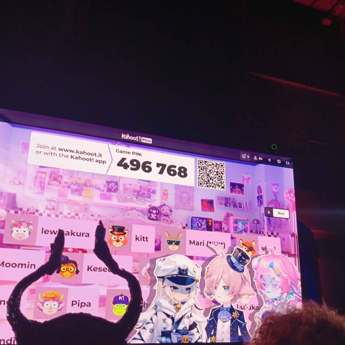 Prof_Lakitax's tweet photo. Sadly cuz of my volunteering shifts I missed most of the panles i wanted to see... 
But i did go to the Unc Vtuber history panel by @necronival with @TaigaxHolic and @kitsenvt 

WHICH WAS GOATED!!!! https://t.co/hShnQRVkbJ
