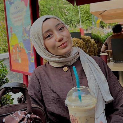 Senanurrcoktan's tweet photo. #YeniProfilResmi https://t.co/WugEz81r90