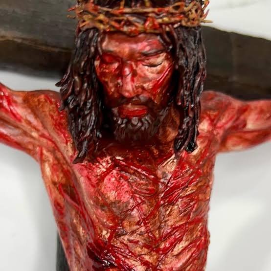 FideiGabriel's tweet photo. “O amor de Cristo é tão verdadeiro — no Evangelho de João, está escrito: ‘Ninguém tem maior amor do que este: de dar alguém a própria vida pelos seus amigos.’ Jesus provou o amor na cruz quando decidiu ficar nela por nós. Por isso, nunca duvide do quanto você é amado por Deus.” https://t.co/qMhf6EdwtA