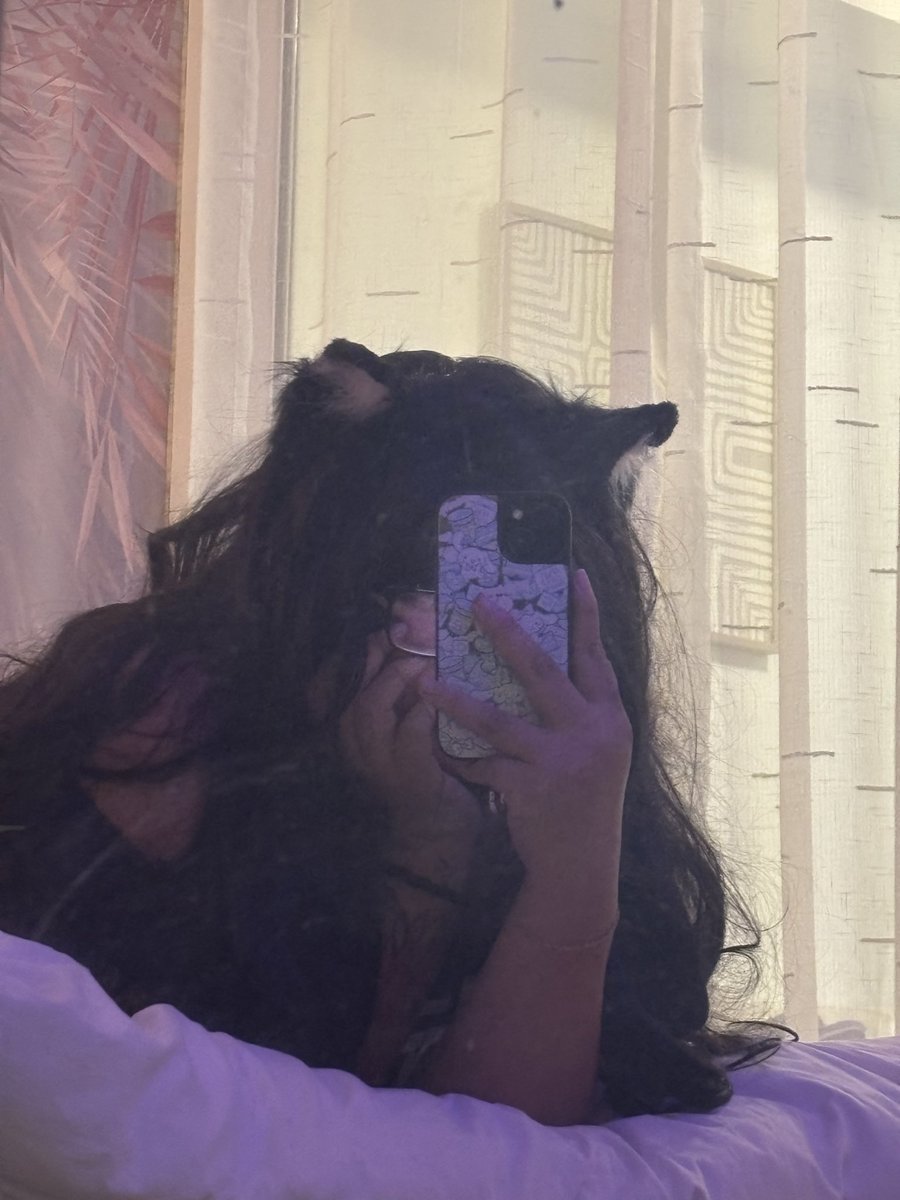 phatkittyoly's tweet photo. Can I be your pet cat? https://t.co/go9nnvp3Wm