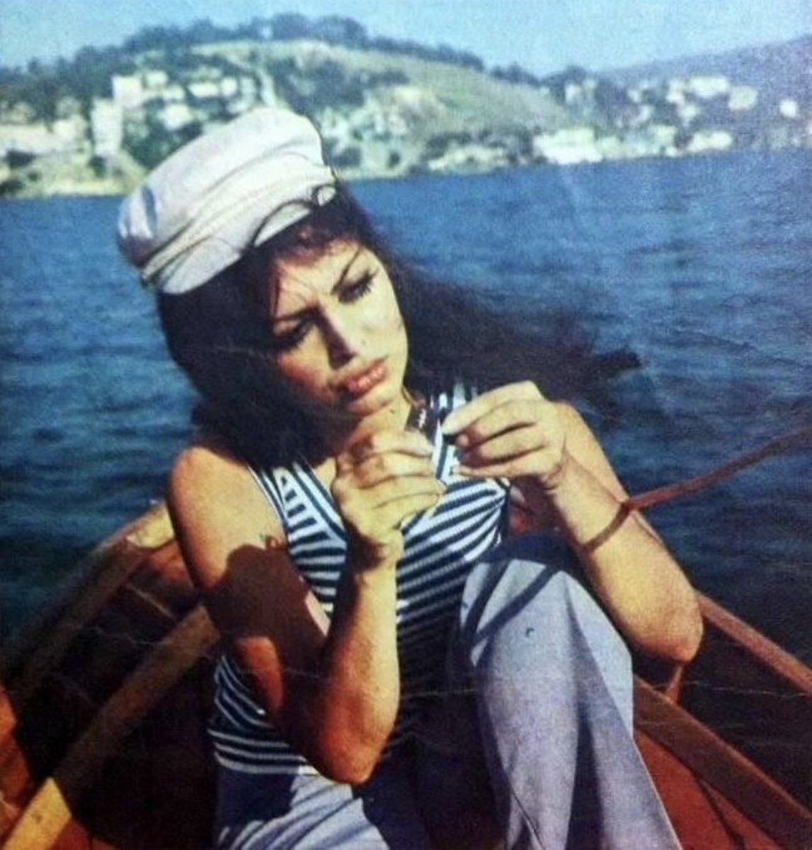 ccequioa's tweet photo. ‘70s turkan soray ♡ https://t.co/9kmHFJmmSG