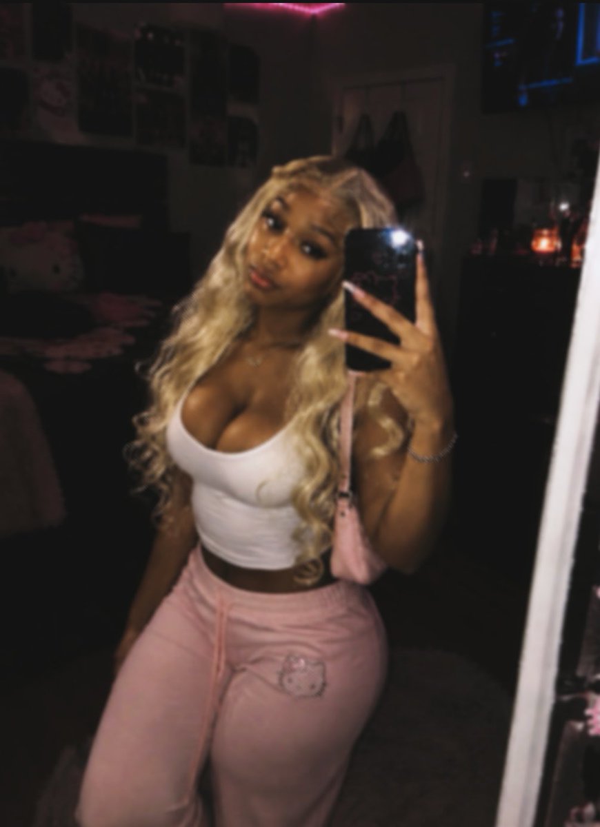 WinYouOverwdcn's tweet photo. soft look, heavy presence.❤️, #OFModel #OnlyFans #ContentCreator #ExclusiveContent #VIP #PrettyGirl #ModelLife #CreatorLife #GlamGirl #SelfieQueen #CurvyGirl #FYP #ExplorePage #LinkInBio #18Plus https://t.co/cELPB6p4ks