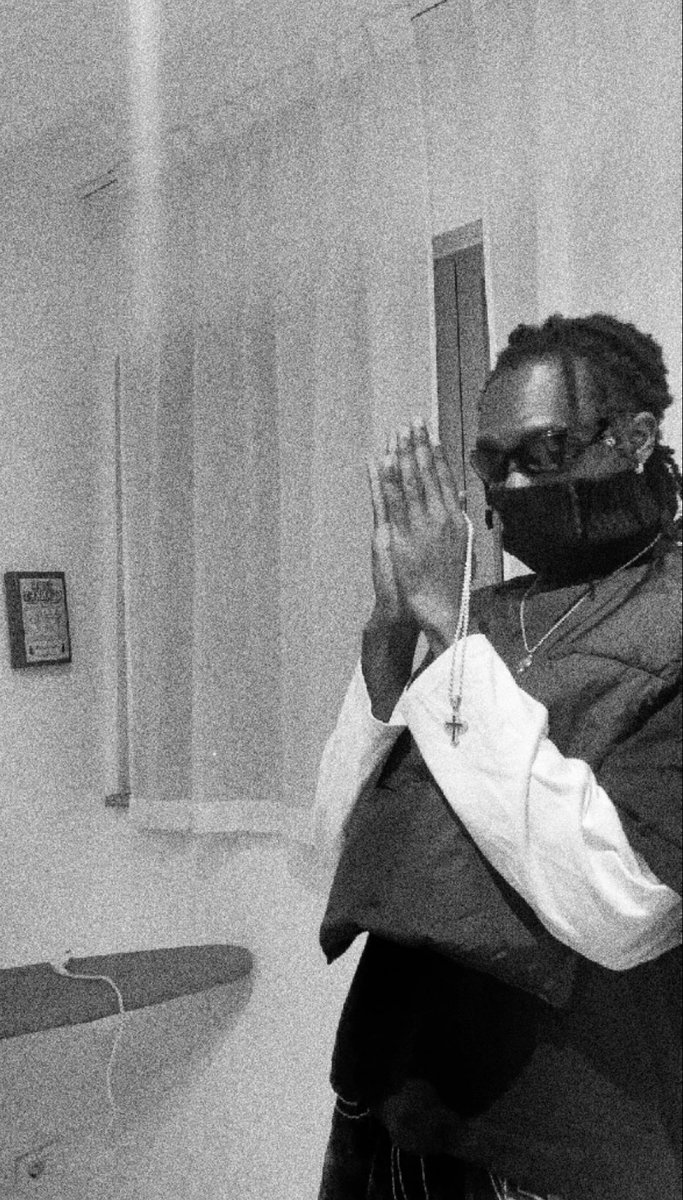 iysyyy's tweet photo. Me and Sporty don close our deal for today and funds don drop…. Let’s do something, who’s streaming Not by Force?🛸🛸🧃🧃

Who can sing the first verse lyrics ?

#NotByForce https://t.co/6ruSsVjwCa