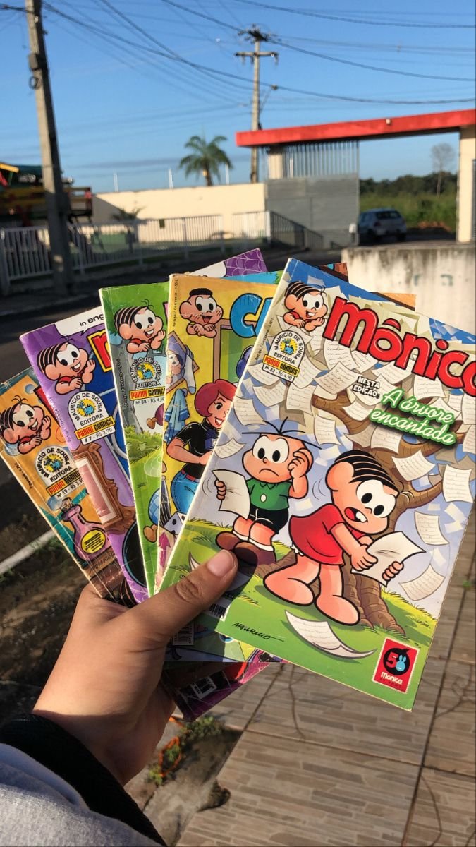 vcaxhh's tweet photo. todo mundo concorda que o amor pela leitura começa nos gibis né ? https://t.co/GKA2Nx7GNm