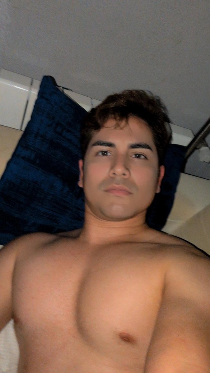 voncat3's tweet photo. Hola, buenas tardes! 👋🏼
Ya tengo Instagram: voncat3 https://t.co/5ZSPoiQvow