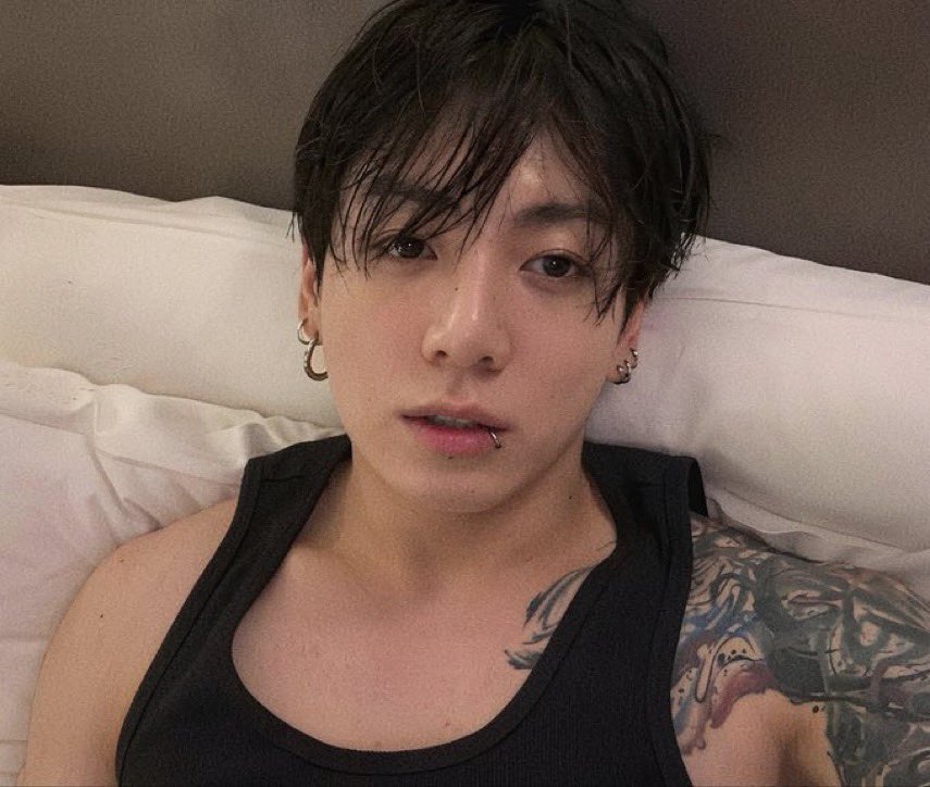 JEONKH_'s tweet photo. my crush https://t.co/bBz1wkuUvZ