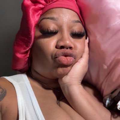 clara109772's tweet photo. #NewProfilePic https://t.co/xkHxPB5kzt