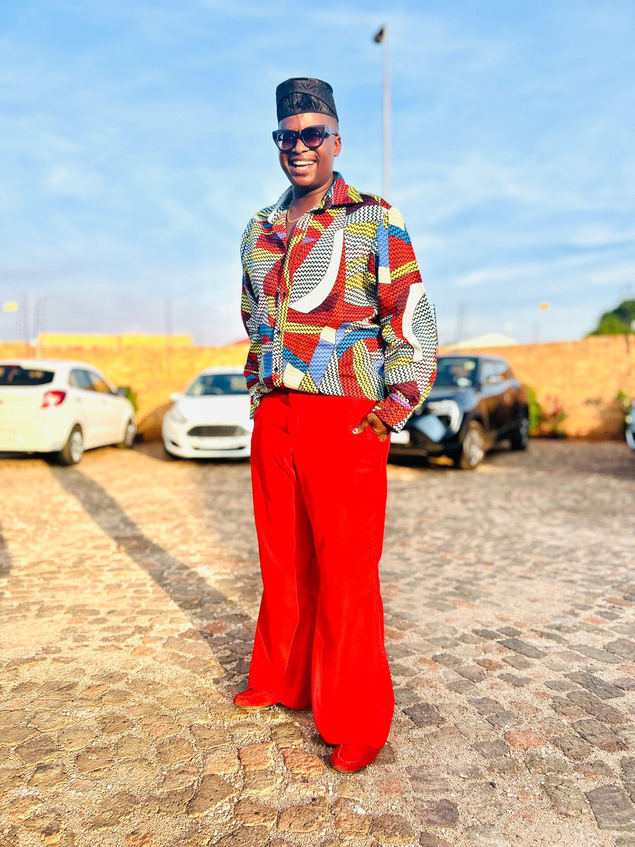 napo_Modise's tweet photo. What an honour to celebrate 19 years of @kasiefm971 ❤️🎙️ 19 years of music, community, connection, and giving iKasie a voice. Being part of this growing legacy is a privilege I never take for granted. Happy 19th Birthday, Kasie FM! 🥂🔥
#KasieFM19 #HomeDriveWithNapo #IAM19 https://t.co/8DOsv7sTBf
