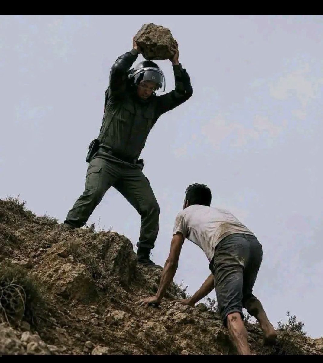Nmorcol30's tweet photo. @JEDRED123 @AssahifaEspana @UN @antonioguterres @UNYouthAffairs @UNGeneva @EU_Commission Aquí están mos derechos humanos https://t.co/qsZbI2LnEi