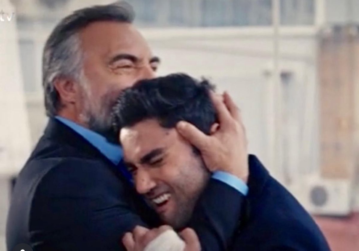 az_2115's tweet photo. ياناس انهار على هالحركة ابسط شي بالمسلسل وصار احلى شي وكل ماجمعهم مشهد انتظر خضر يسويها😭🩵🩵
وقال اوكتاي بنفس القوة بكل مره ويونس يعطي نفس الرياكشن
واوزان رد عشان اكون مرتاح اخليهم يحطون كيلو جل ع شعري😭😭

احبهم هالثلاثي للأبدد https://t.co/yb3wt1lRtH