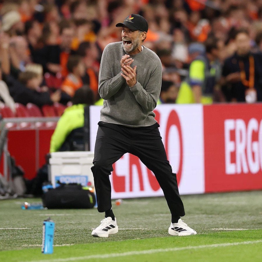 Mario___RM's tweet photo. Que haya vuelto a entrenar y no esté en el Santiago Bernabéu me duele.

Jürgen Klopp siempre será una espinita para todo el madridismo. https://t.co/WrSesJkQML