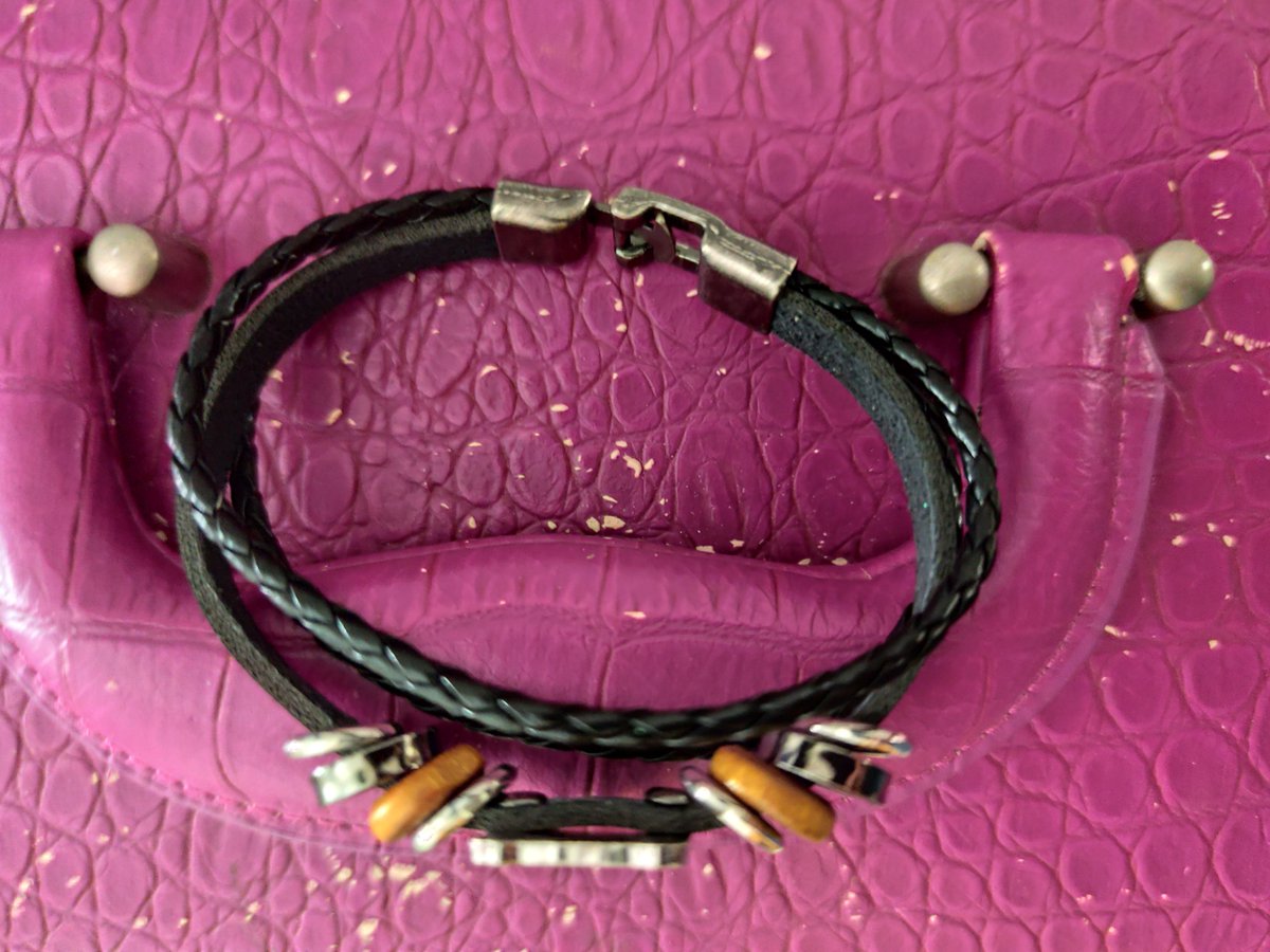 SecondLifeDress's tweet photo. #Pulsera #AttackOnTitan 
Haz tus pedidos por mensaje Privado o en
Vinted, Wallapop, eBay, Mil Anuncios, X, Facebok, Instagram - https://t.co/jL9iYm20Km https://t.co/w9Il297IUd