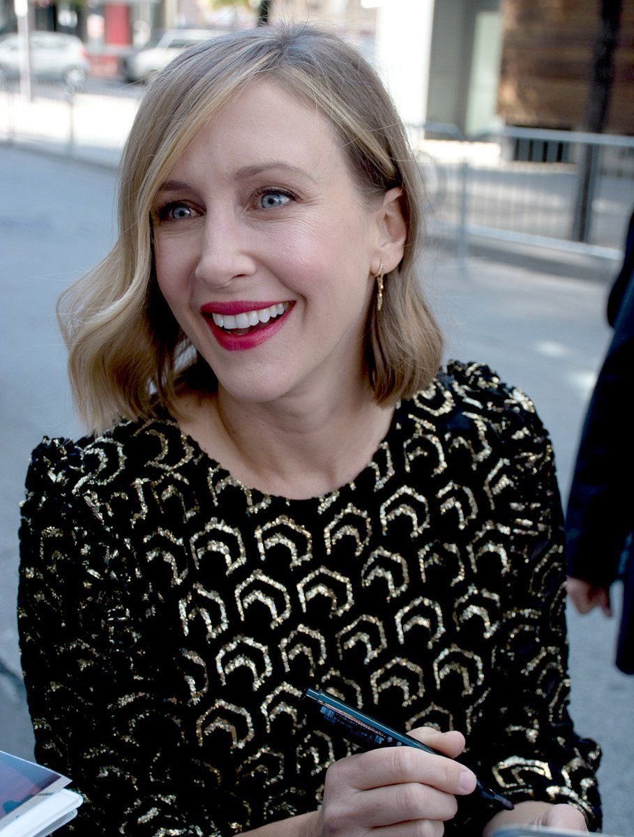 fallingforvera's tweet photo. Same photo she’s just a little Bambi 🦌 https://t.co/6TaiRSw7aZ