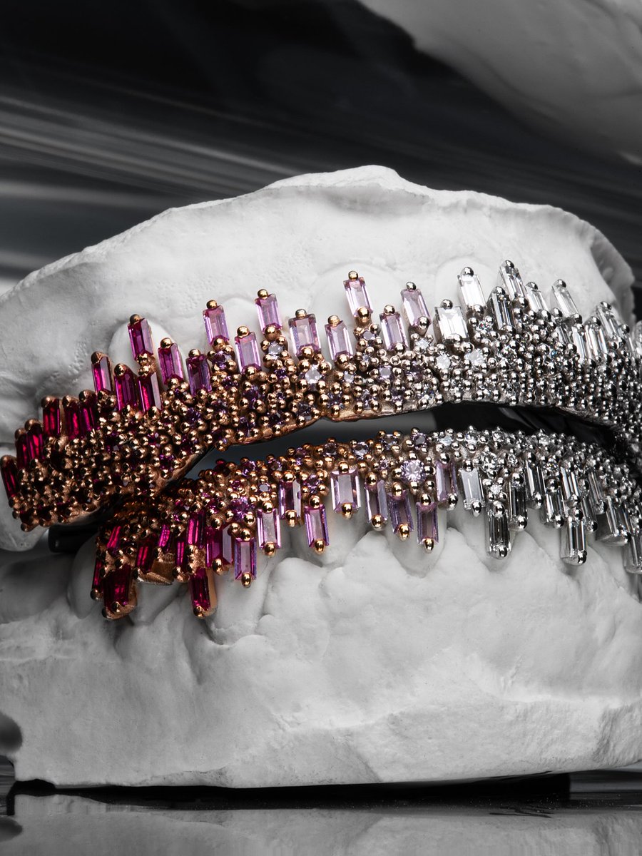 ComplexStyle's tweet photo. J Balvin's new sapphire grills are insane 

designed by: yell_lab https://t.co/FvmNTDBFNa