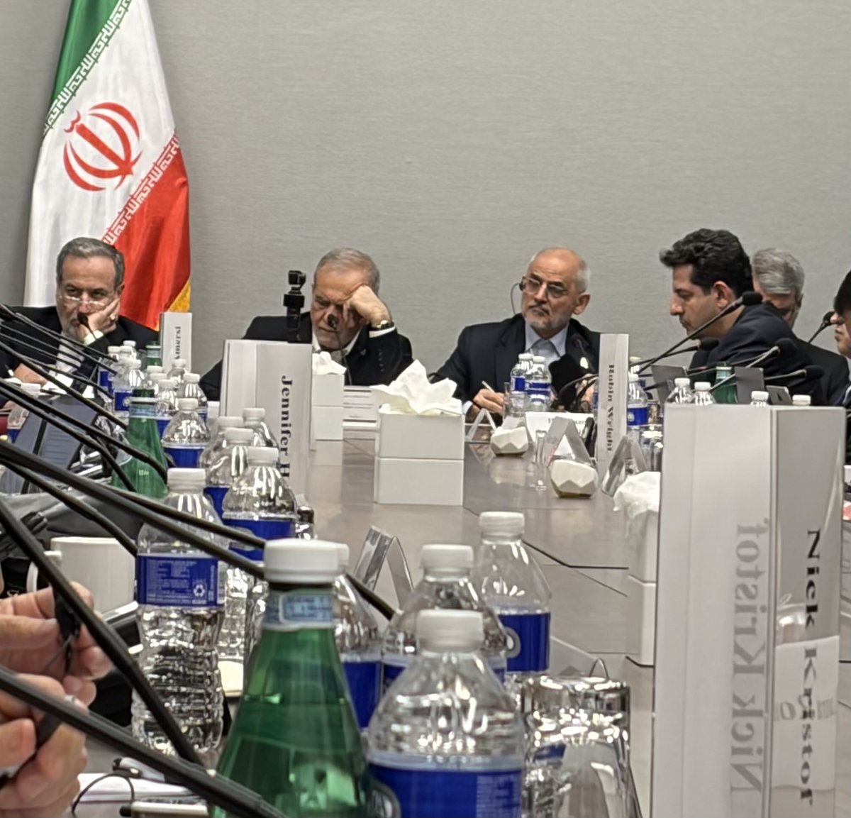 NegarMortazavi's tweet photo. Annual meeting with Iran’s president Pezeshkian and FM Araghchi on the sidelines of UNGA. 

Iran sent proposal to US via mediators, conditions all based on MOU. If the US accepts, Iran will open the Strait of Hormuz a week later. Iran prefers it asap even before US elections. https://t.co/iLkufouVAk