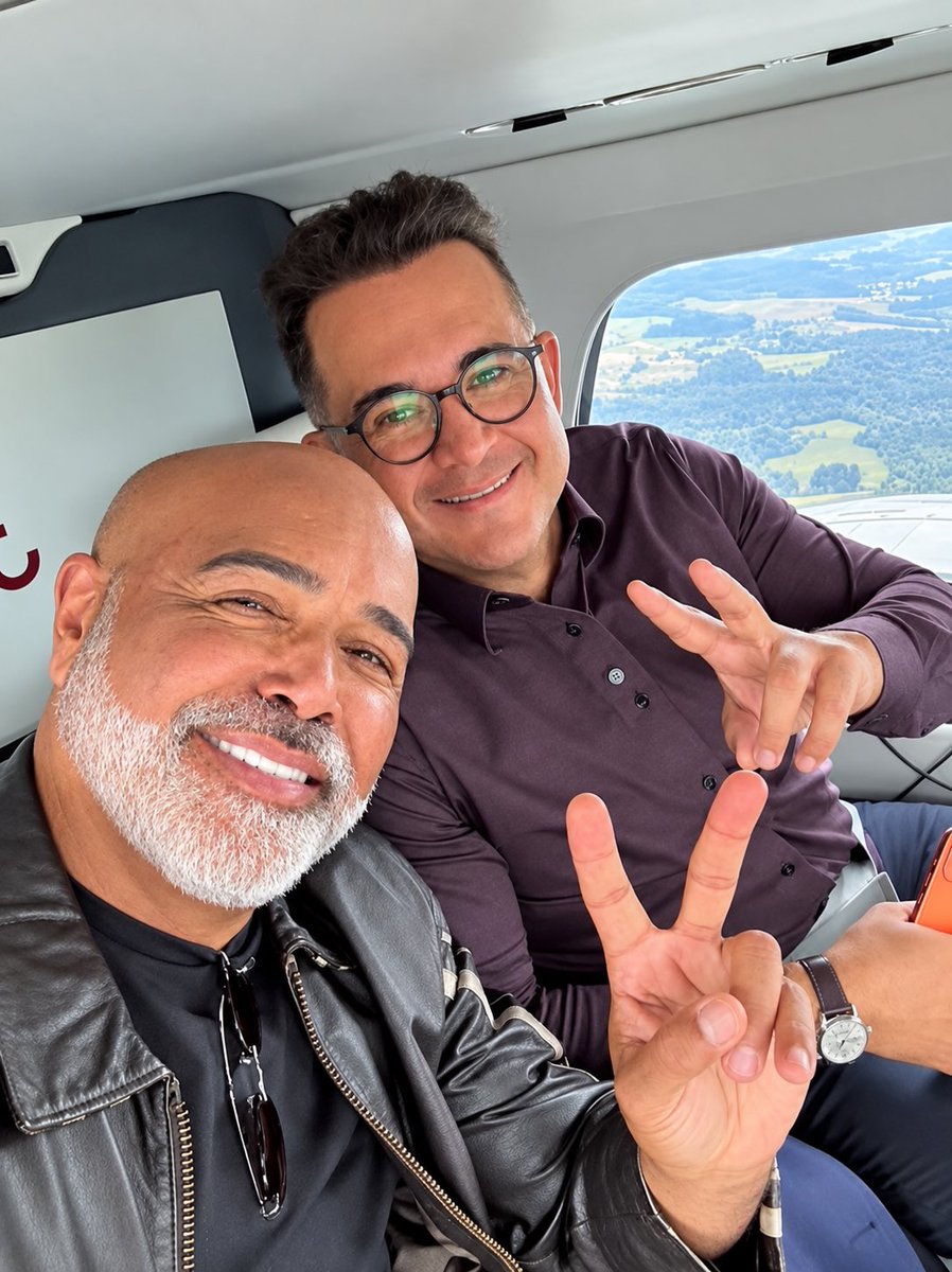 sertanejonanet's tweet photo. MARCOS DESABAFA APÓS PERDER RICK E BRUNO AVELAR: “Tô cansando de perder amigos em acidente aéreo… perder dois amigos ao mesmo tempo é bem pesado.” 💬 https://t.co/RQi9plvsed