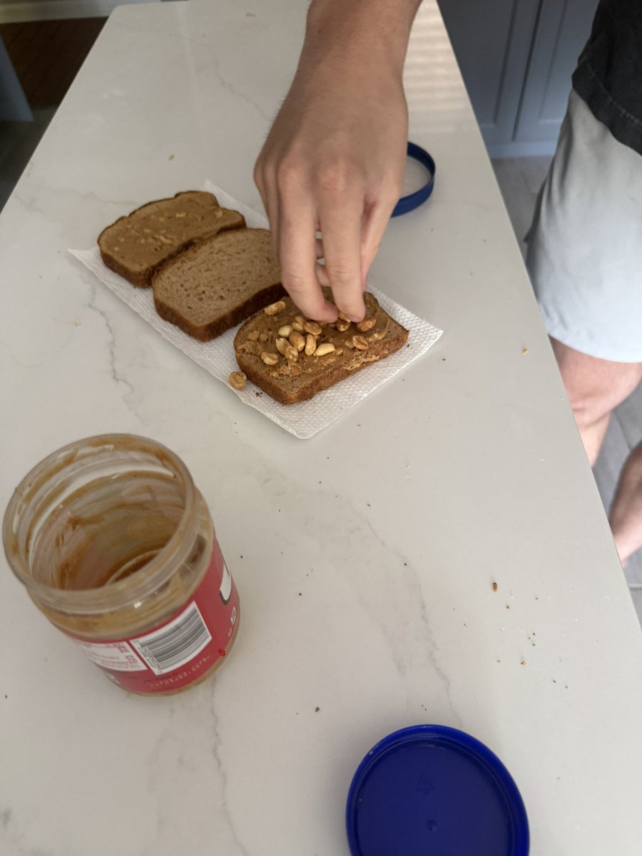 DaveyJoneso7's tweet photo. Ran out of peanut butter had to go straight to the source #elevate https://t.co/2FnJfp8IGb