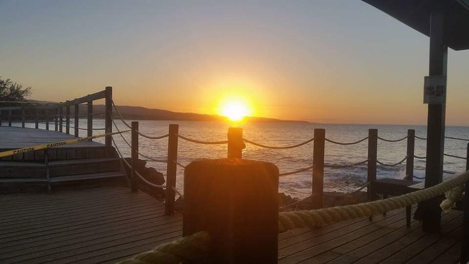 ericdresh's tweet photo. @ZacharyJeans It’s not the sunrise view from my house (I’m land-locked!) But it was in my photos from way back in 2017… https://t.co/plYXcfxAKU