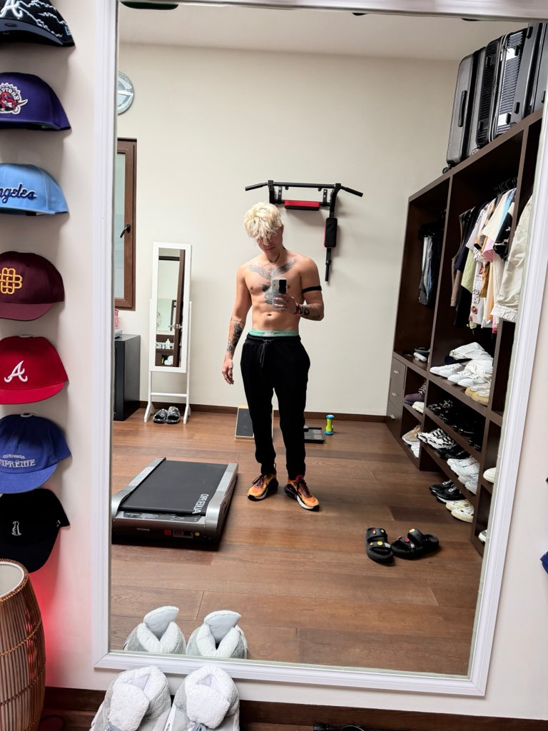mariobautista_'s tweet photo. Tu güero fav 😚 https://t.co/SM8Rgt7RIU