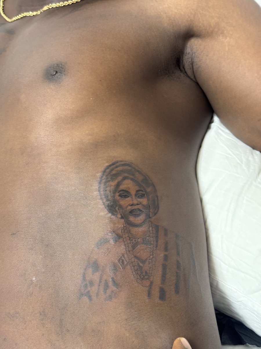 Eni_tattoos's tweet photo. Honored to have tattooed this portrait of a son’s late mother right on his stomach. Every detail was placed with care.
When the work is done right, the client leaves knowing their story was handled with real skill.
Grateful for the trust. Dm to book with me. https://t.co/279ourEExR