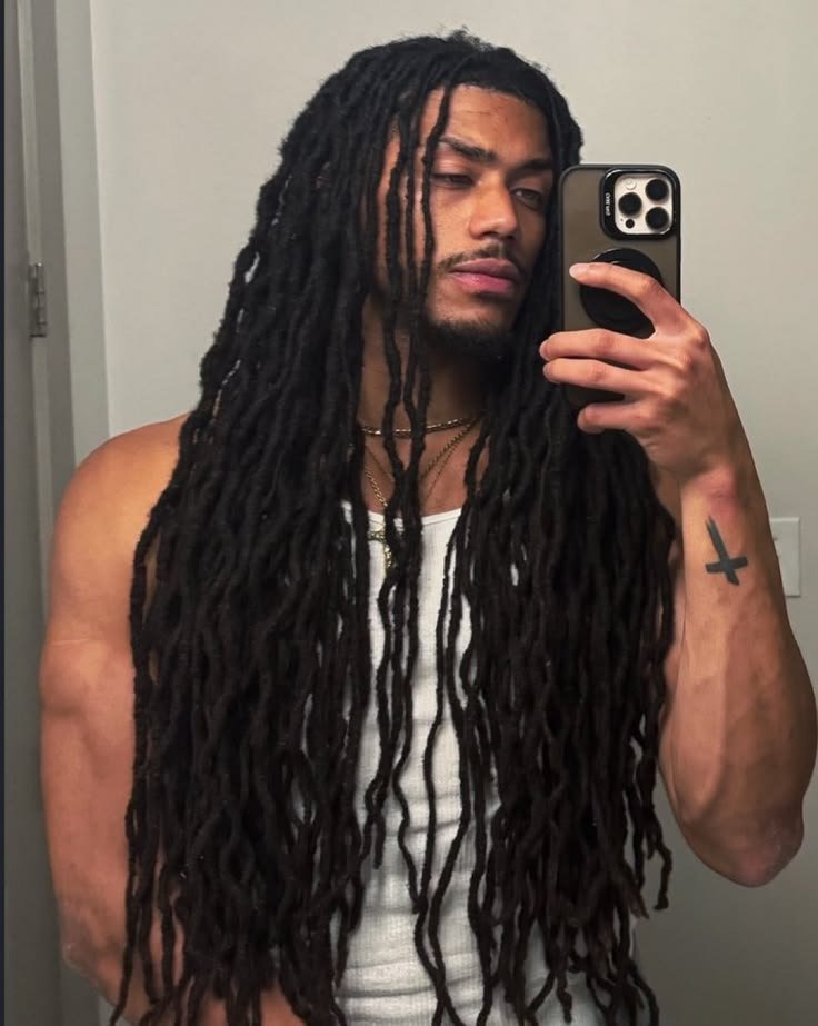 watchingirl's tweet photo. Cornell Young IV the man that you are https://t.co/ERVb1wwg43