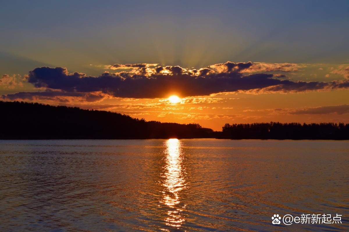 AzaleeRusadu's tweet photo. [Join our campus photography club! We’re holding a 2-hour sunset photography walk at the central park this Friday (5PM). All skill levels welcome—bring your camera (or phone!) u0026 capture golden hour vibes. RSVP via DM to lock your spot!]， https://t.co/qIWf5DdMgk