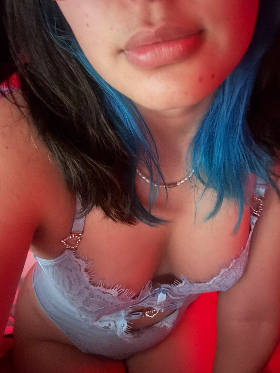 natashamoreti16's tweet photo. Holii bbs vamos a ver quienes de mis seguidores estan atentos a mis publicaciones, se acuerdan del video que subiria cogiendo?😈 pues todos los que si apoyaron y repostearon mandenme DM para pasarselos completo y nos divirtamos por DM, tienen todo el dia de hoy y mañana para reclamar su regalito los que si cumplieron 😌😌 pa que se se pongan atentos a mi perfil.