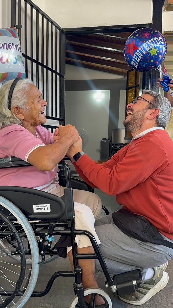emiliojose0108's tweet photo. SOLICITUD URGENTE DE AYUDA PARA MI MAMÁ 

Queridos familiares, amigos y personas que puedan leer este mensaje:
Hoy quiero pedirles, con mucha humildad y esperanza, una ayuda muy importante 
para mi mamá Juana Francisca Torrealba de Cañizalez. https://t.co/W8cgwhsefs