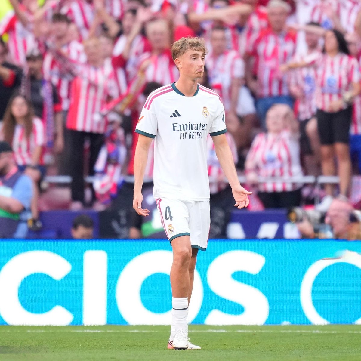 MadridXtra's tweet photo. 🚨 Dean Huijsen: “The Derby loss is MY RESPONSIBILITY. We could have won.” @okdiario https://t.co/6qRwsK76yr