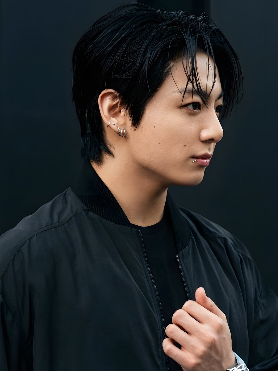 JEONKH_'s tweet photo. MOST HANDSOME MAN ALIVE https://t.co/VqpqKXP99i