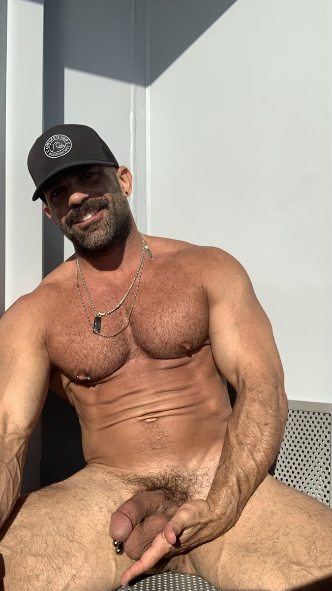 PiercedMuscle1's tweet photo. Let’s all just be nude all the time 
#teampierced https://t.co/pumLXADJXK