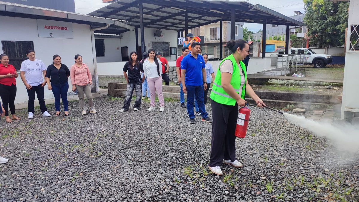Zona2MTDH's tweet photo. 📍#Napo | Participamos en el Simulacro de Evacuación ante un evento adverso, fortaleciendo nuestros protocolos y la capacidad de respuesta de los equipos ante una emergencia. 🚨🤝
#MTDHEnTerritorio
#GobiernoDelEcuador https://t.co/jd2UdyJEwm