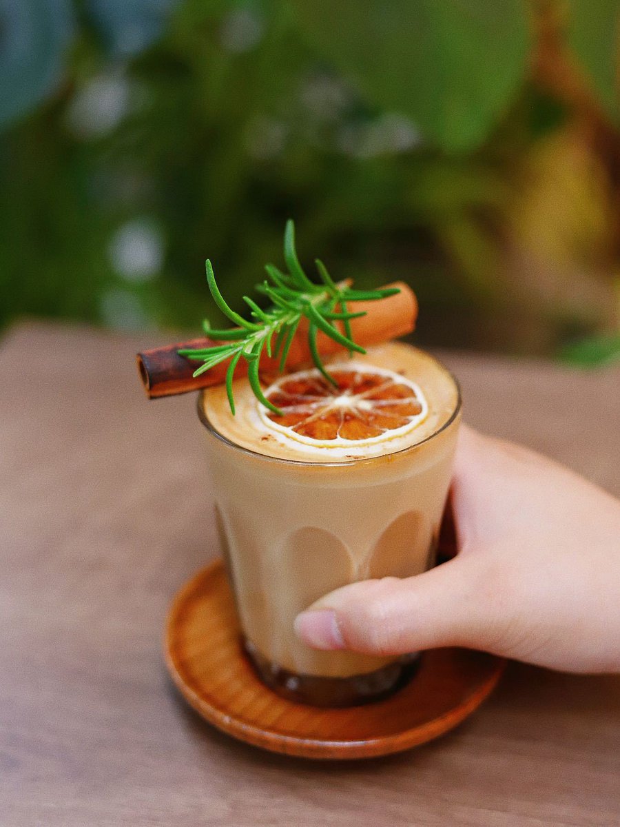 LandonBahlbed's tweet photo. Haz tu horchata de chufa casera en 5 minutos! Ingredientes: chufa remojada, agua, azúcar y canela. Refrescante y perfecta para el verano! https://t.co/4AbHENkpwE