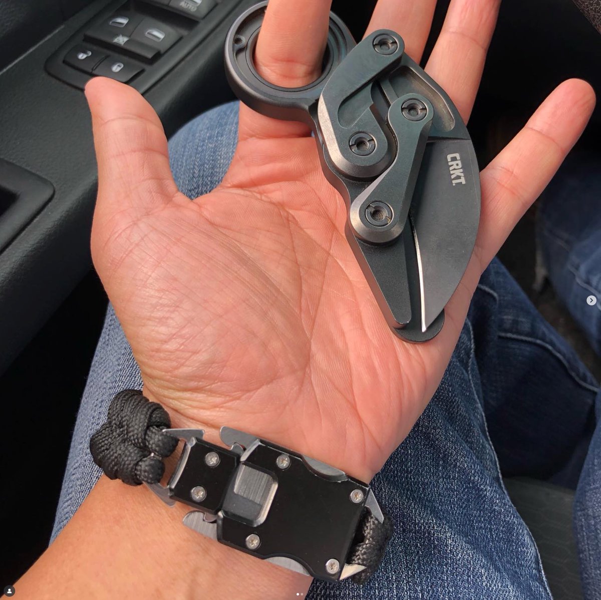 CaswellKnives's tweet photo. Customer photo of an early (OG) CRKT Provoke! https://t.co/hZGTesszl5