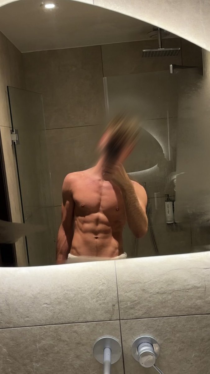 blake1morgan's tweet photo. hope you like what you see, there’s more coming soon x #chudia #onlyfans https://t.co/wxYndTeamq