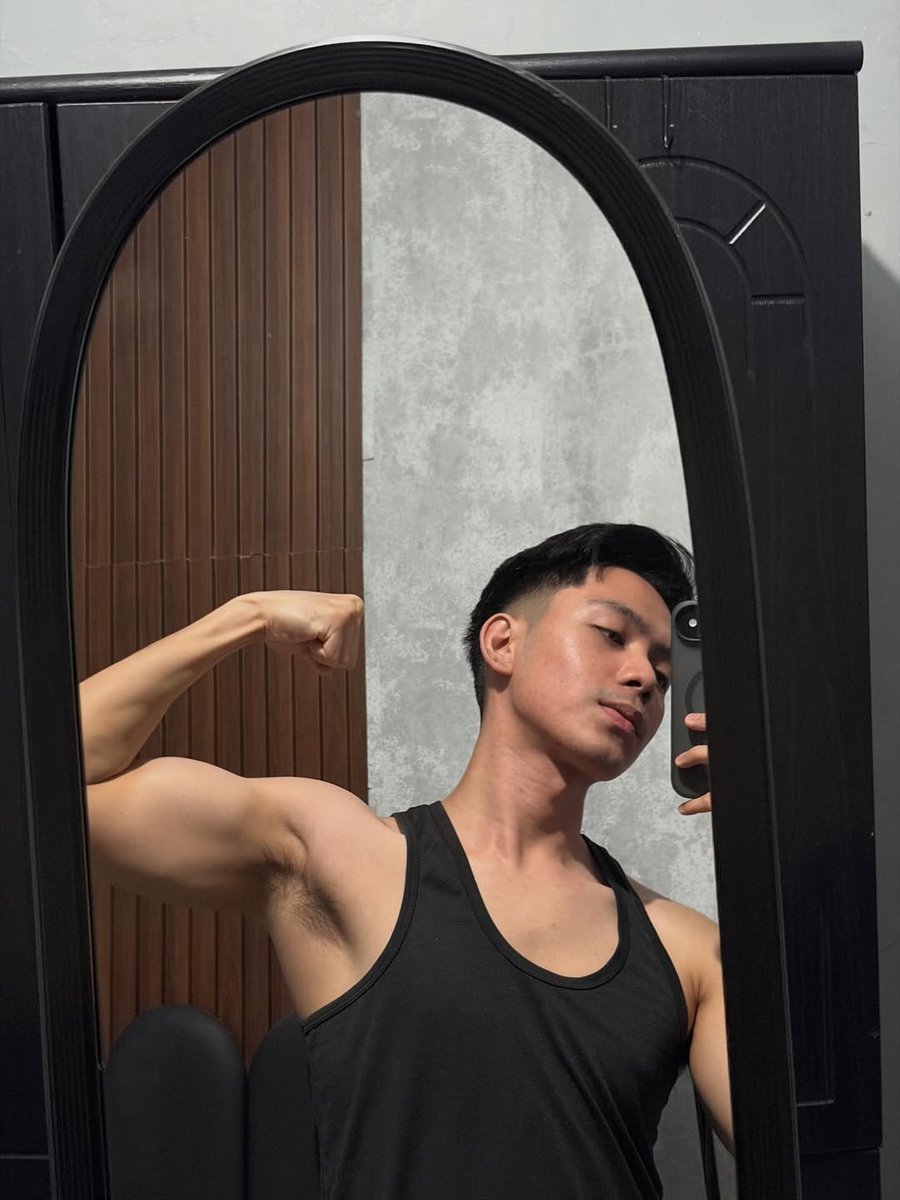 novxary's tweet photo. contacts whatsApp di profile ( X ) 
#pijatbandung #pijatpriabandung #gaybandung https://t.co/lBjnXDnTqF
