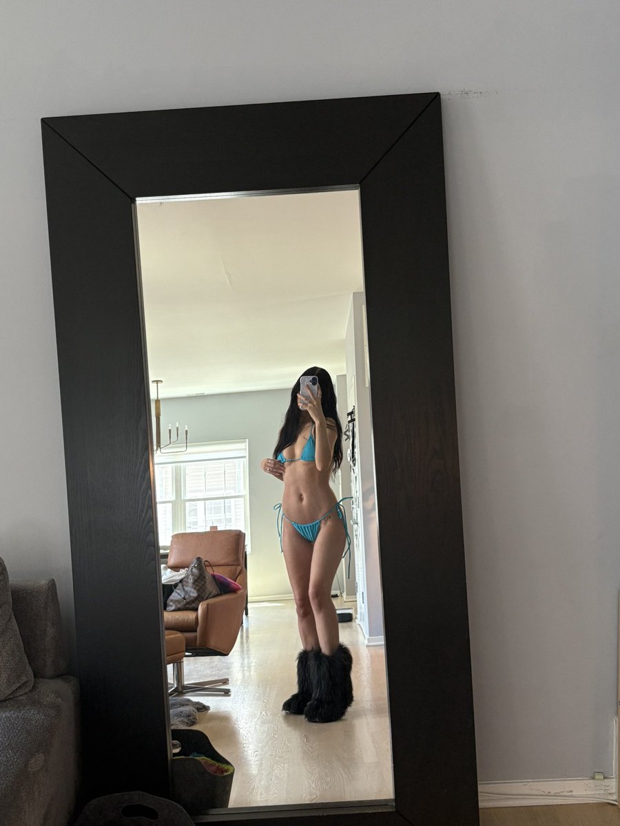 evrlstt2's tweet photo. who’s activeeee :3 https://t.co/PQJSZ3us7h