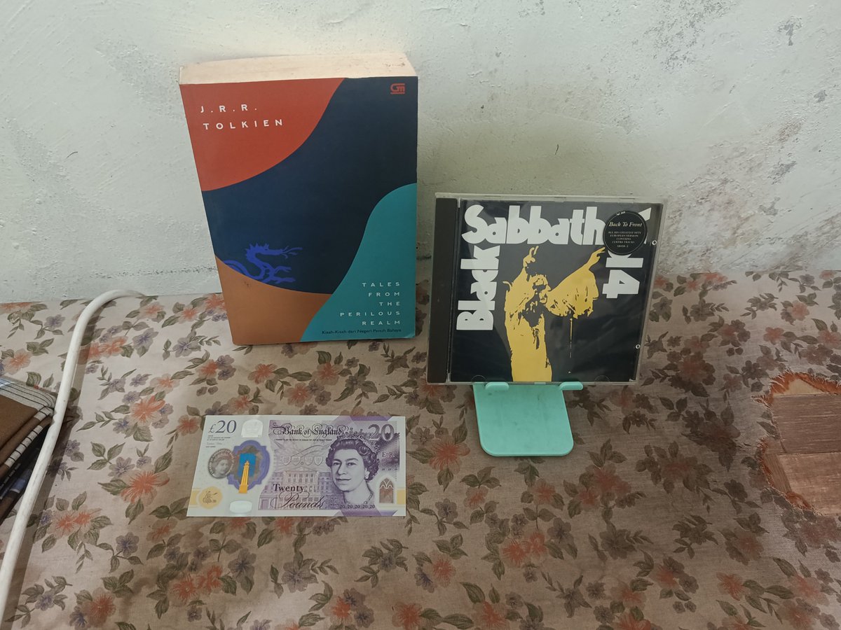vladsyarif13's tweet photo. 54 tahun Black Sabbath - Vol. 4
25 September 1972 - 25 September 2026.
Vol. 4, Black Sabbath rasa progressive rock.
#blacksabbath
#heavymetal
#progressiverock
#cd
#compactdisc https://t.co/a3Mm03davH